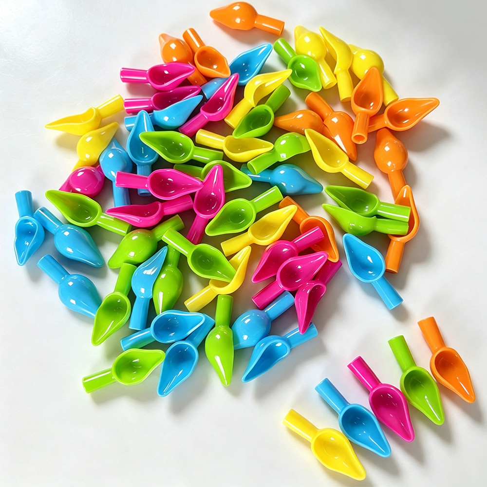 Baby Food Equipment - Mini kleurrijke plastic voedingslepel, kan worden